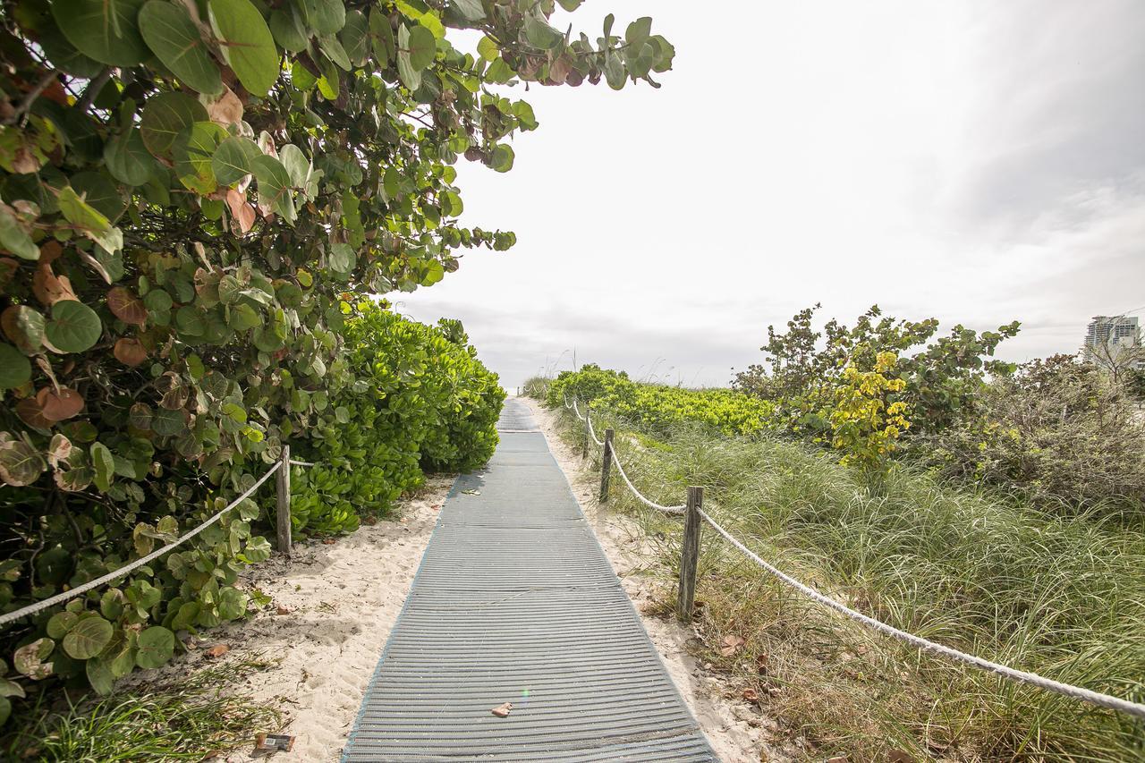 Two Bedroom Two Bath 2 Block To Beach Apartamento
