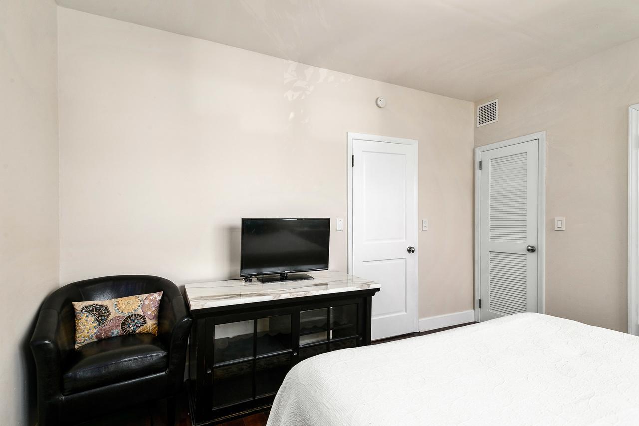 Apartamento Two Bedroom Two Bath 2 Block To Beach