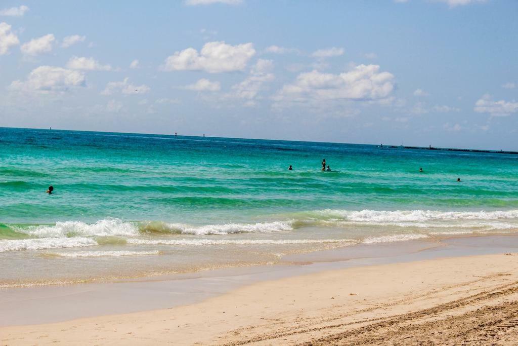 Apartamento Two Bedroom Two Bath 2 Block To Beach *